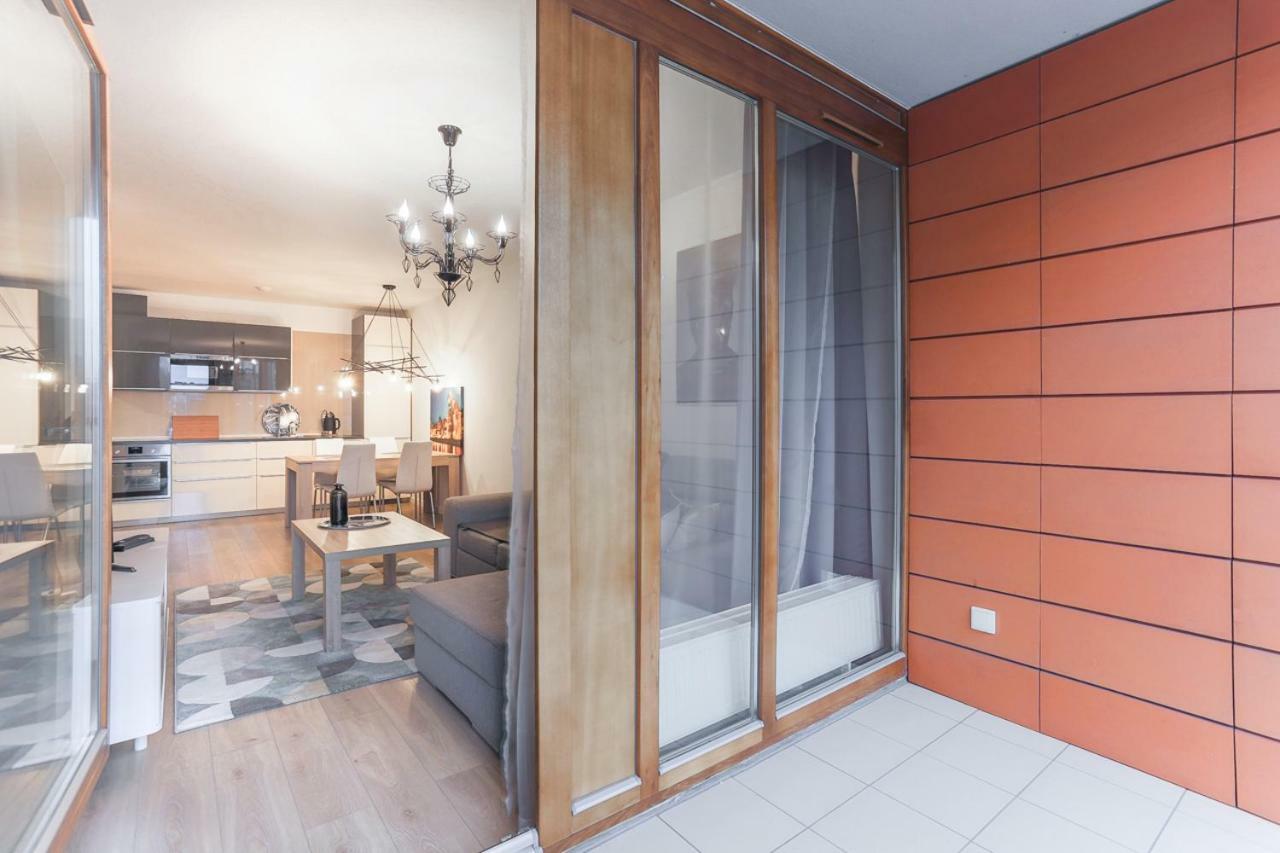 Apartmate Spacious Apartment With Balcony Oldtown For 6 People Danzica Esterno foto